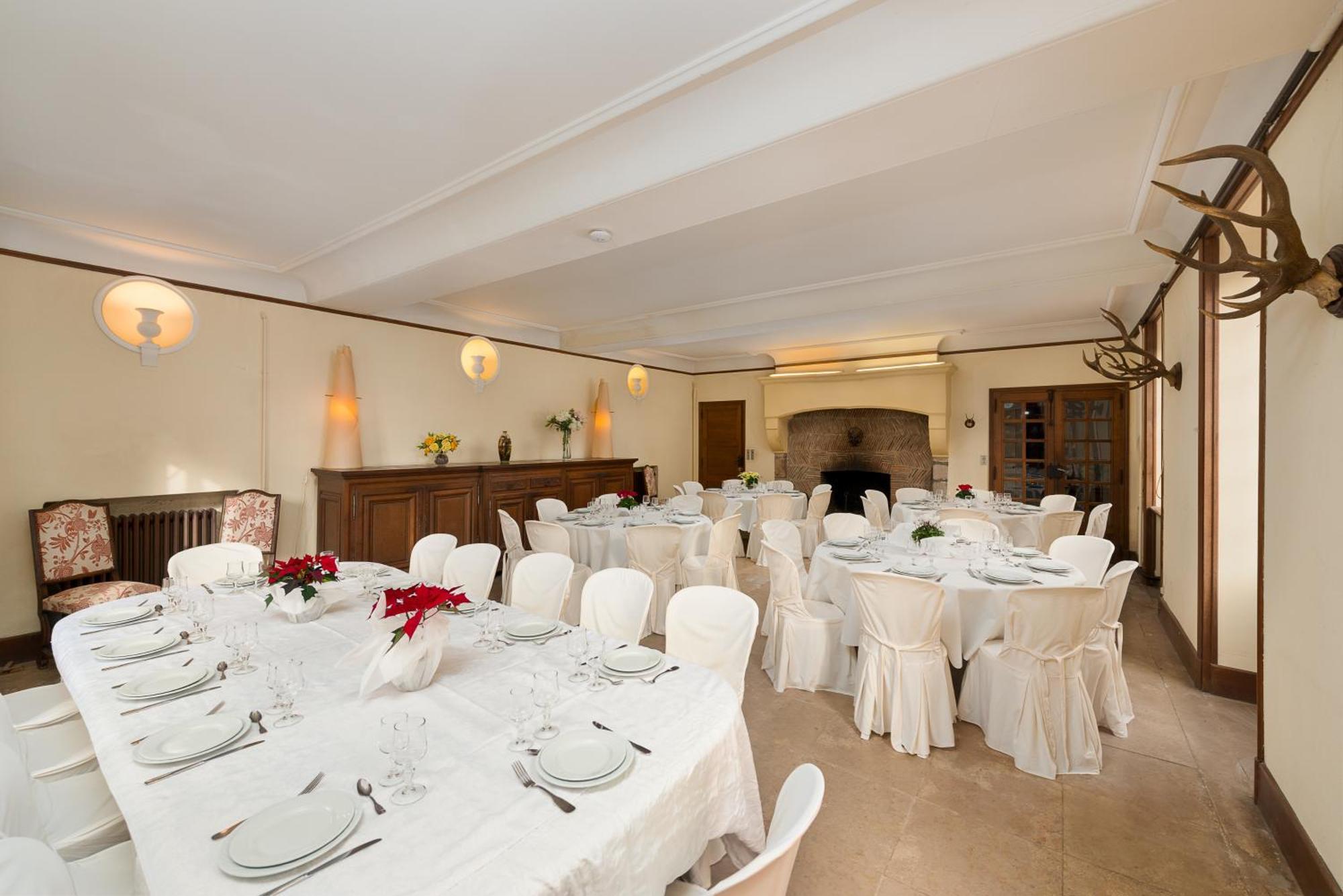 Chateau Pour Se Retrouver Larochemillay Exterior foto
